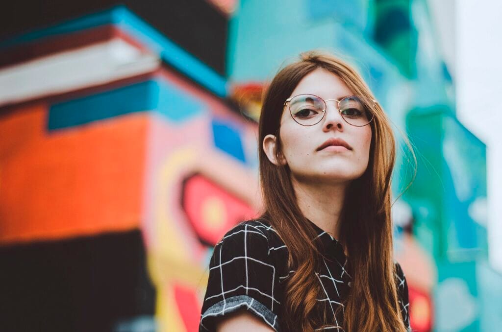 Stylizacje weselne total look – od stóp do głów w jednym kolorze