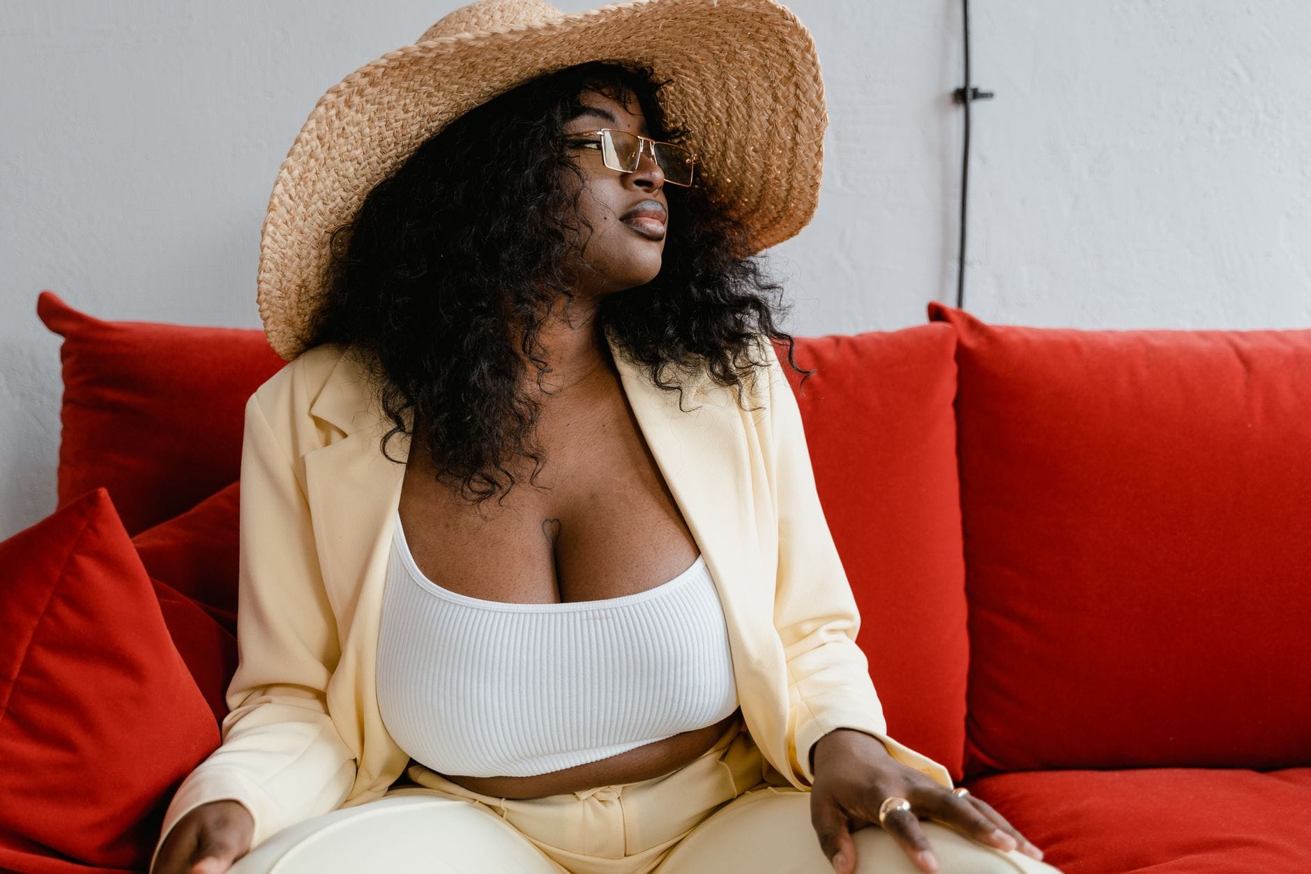 Sukienki koszulowe plus size: idealne połączenie wygody, elegancji i rodzinnego stylu